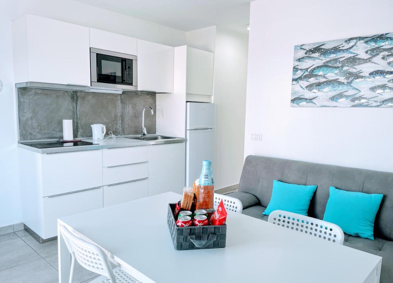 Blue Island Pool View & Wi-Fi By Irent Fuerteventura Apartment Corralejo Luaran gambar